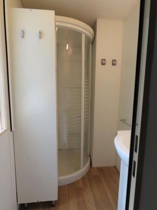 Mobile home 6-pers Camping Leï Suves-Côtes d'Azur-including airco Roquebrune-sur Argens Extérieur photo