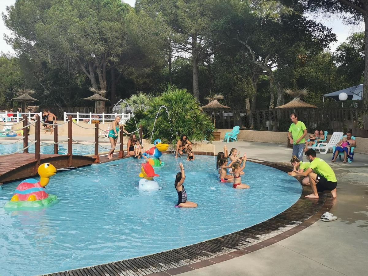 Mobile home 6-pers Camping Leï Suves-Côtes d'Azur-including airco Roquebrune-sur Argens Extérieur photo