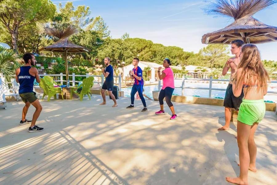 Mobile home 6-pers Camping Leï Suves-Côtes d'Azur-including airco Roquebrune-sur Argens Extérieur photo